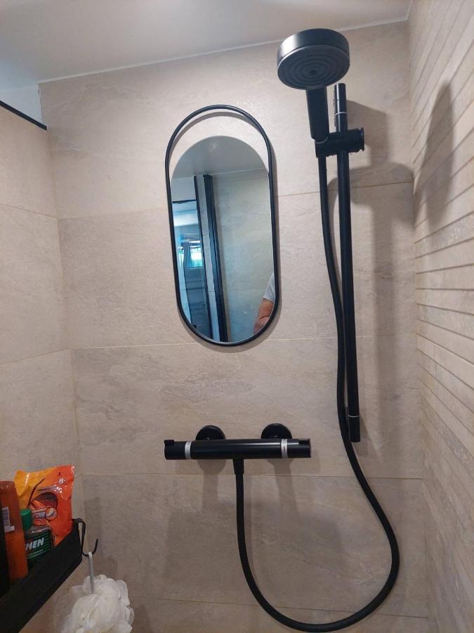 Paris-Eiffel, Bienvenue -Terrasse -Netflix Apartment Пантен Екстериор снимка