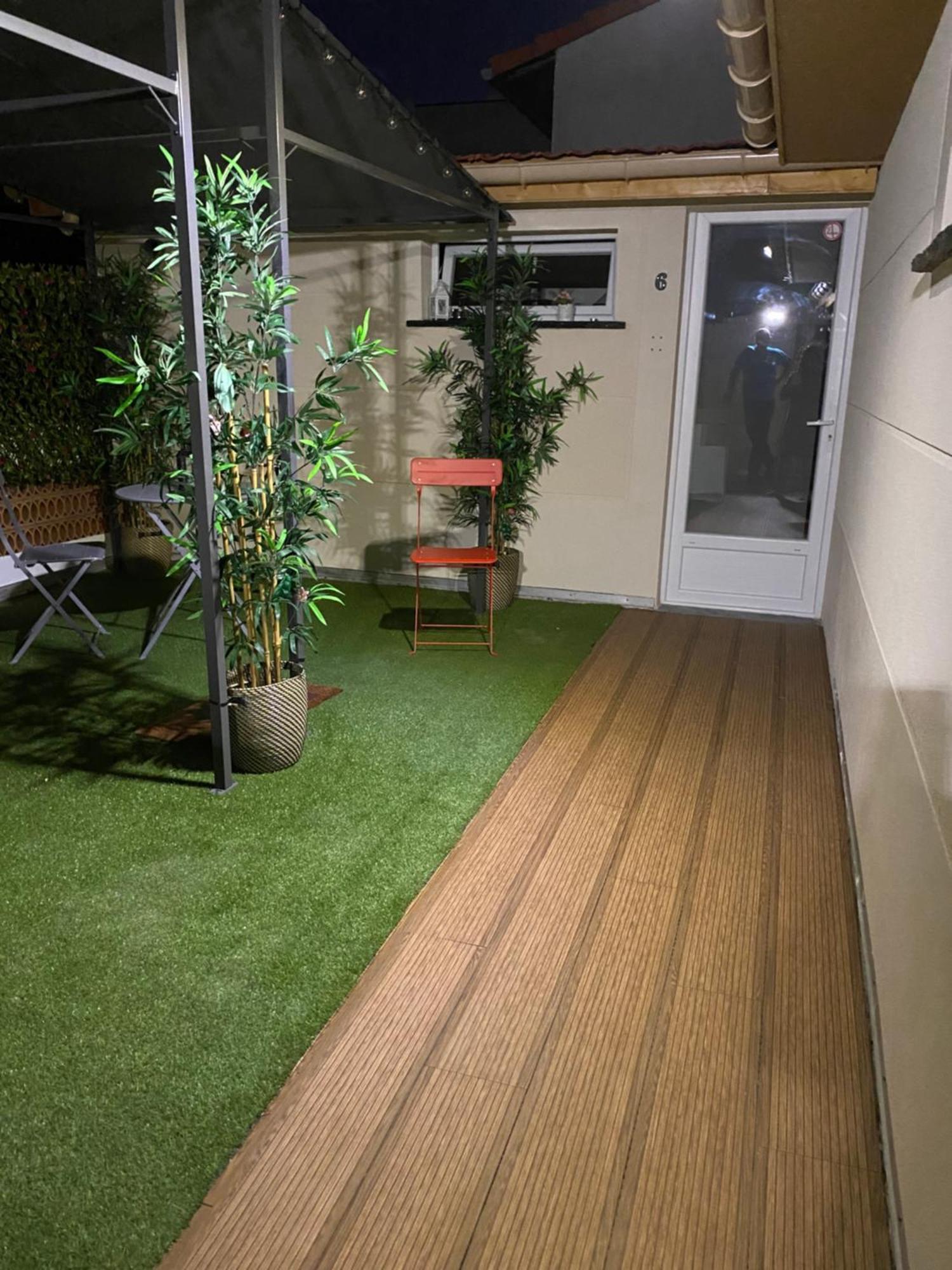 Paris-Eiffel, Bienvenue -Terrasse -Netflix Apartment Пантен Екстериор снимка